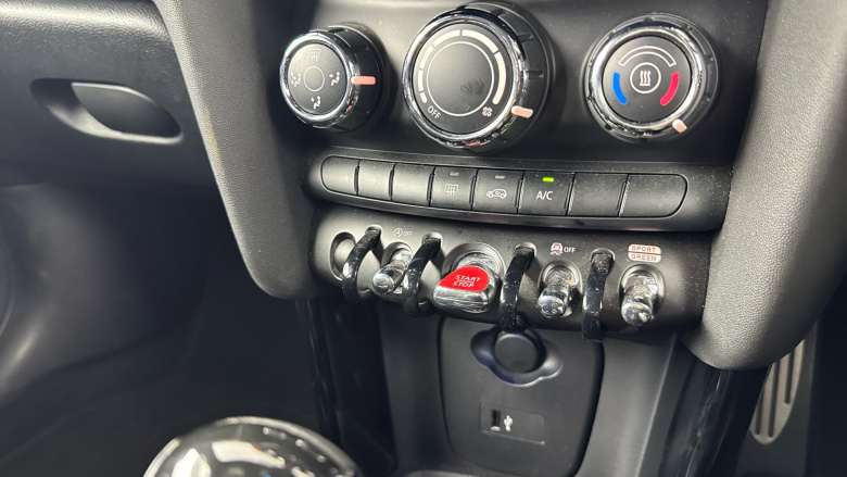 MINI Hatchback 1.5 Cooper Sport 3dr Auto Petrol Hatchback